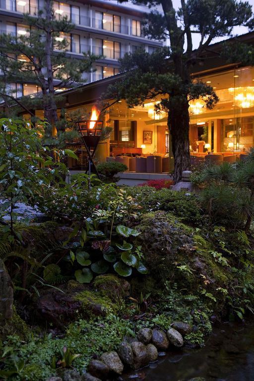 Kasenkyo Izutsuya Hotel Shin'onsen ภายนอก รูปภาพ