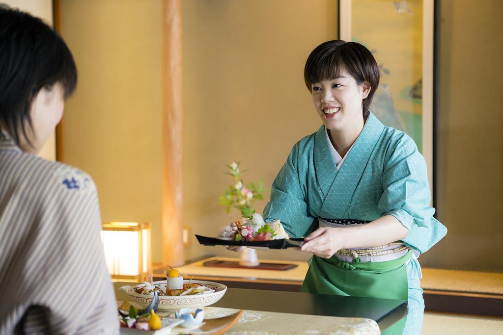 Kasenkyo Izutsuya Hotel Shin'onsen ภายนอก รูปภาพ